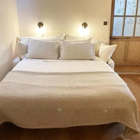 Provencal Townhouse With Terrace In Villa Forcalquier
