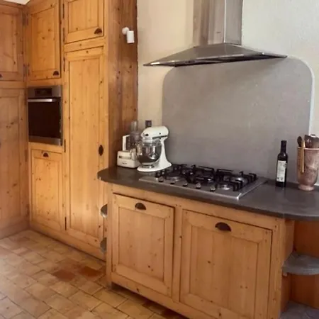 Provencal Townhouse With Terrace In Villa *